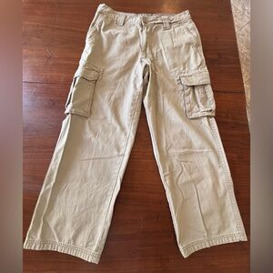 Outdoor Life Tan Cargo Pants for Men. 34/29